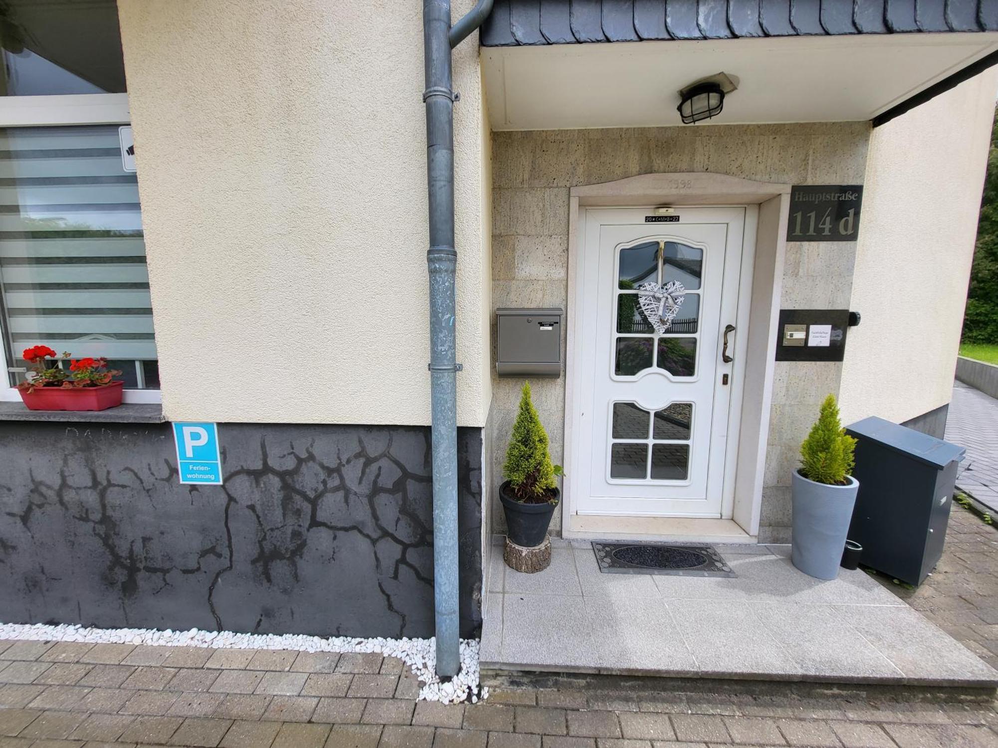 By Veronika Burscheid Exterior photo